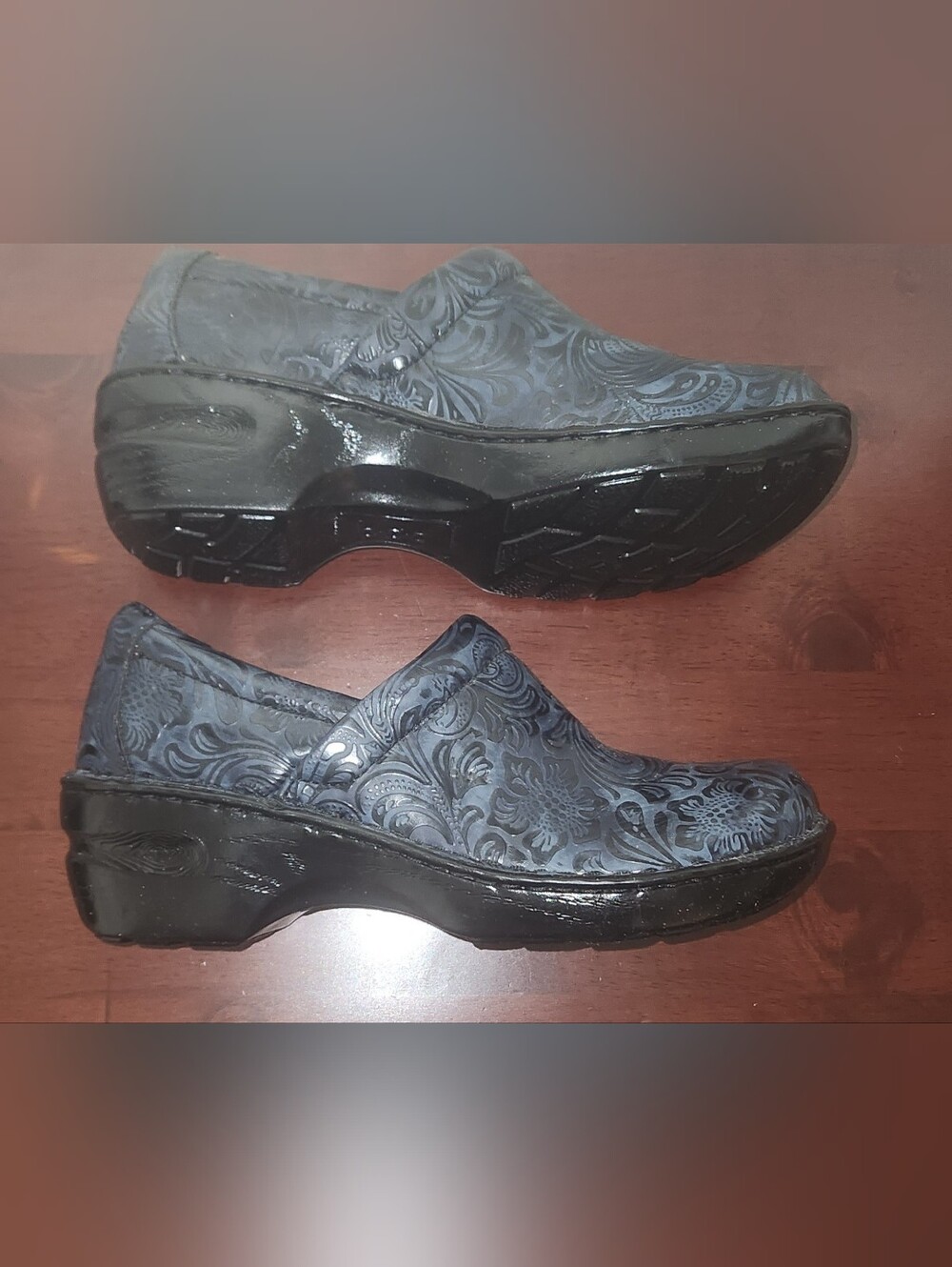 Womens" Born Concept Slip On Clogs Size 10